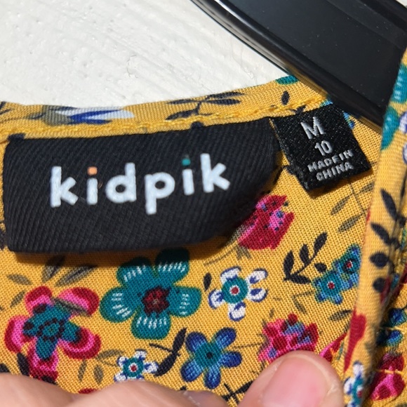 Outfit - Picture 5 of 11